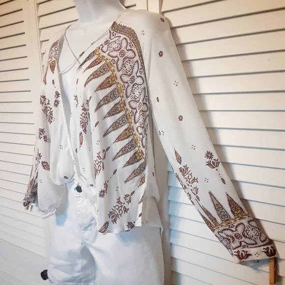 Boho Style Silence + Noise Long Sleve Open Front High Low Blouse - Picture 4 of 15